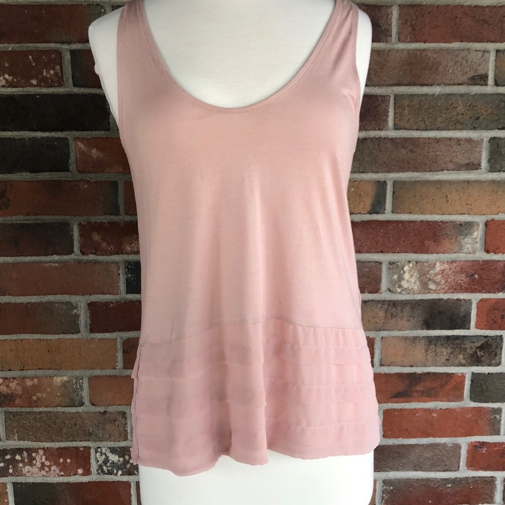 Banana republic blush sleeveless shirt